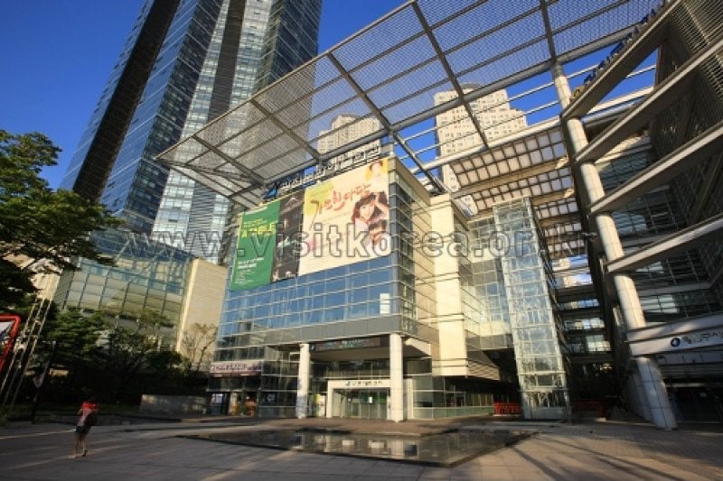 Naru Culture &amp; Arts Center (나루아트센터) (17/27)