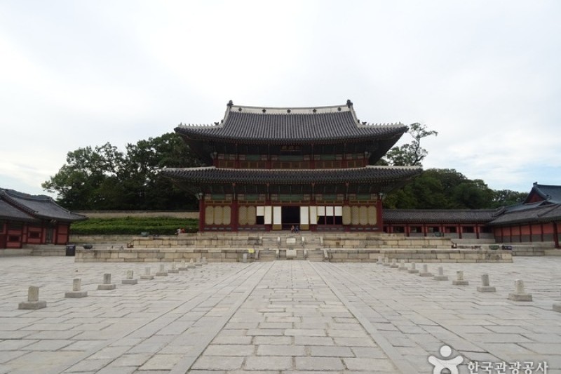 Injeongjeon Hall 