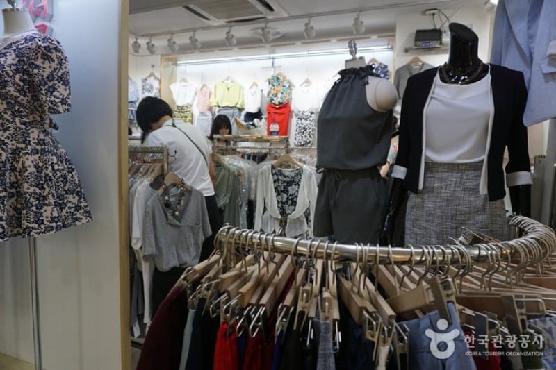 Gangnam Station Underground Shopping Center  (3/6)