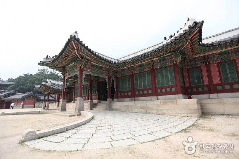 Huijeongdang Hall (희정당)