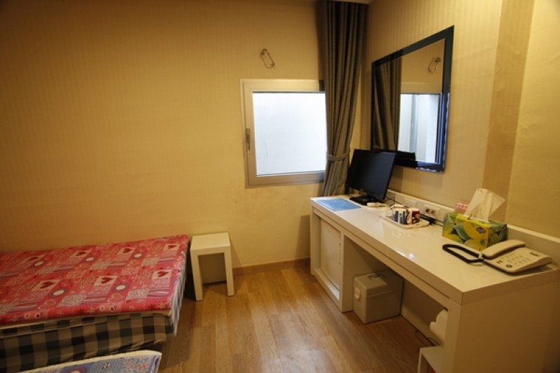 Click Hotel - Goodstay  (4/16)