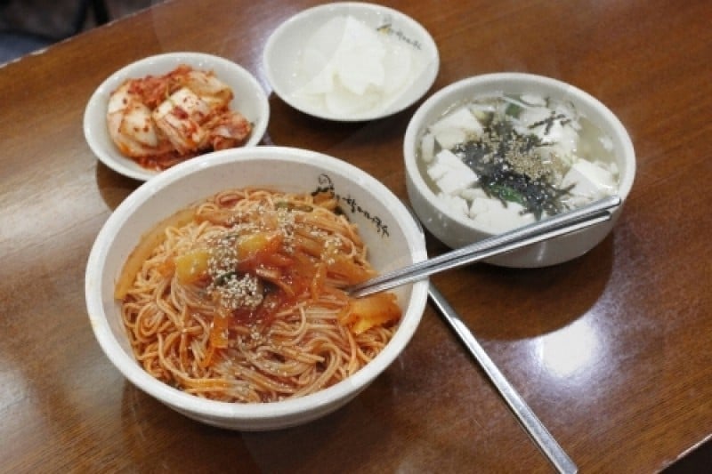 Myeongdong Halmeoni Guksu - Main Branch  (9/18)