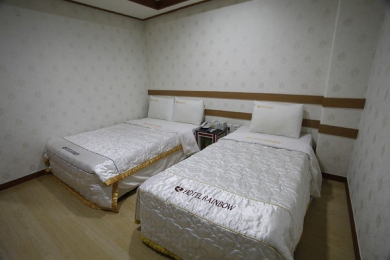 Rainbow Hotel -  Goodstay  (4/22)