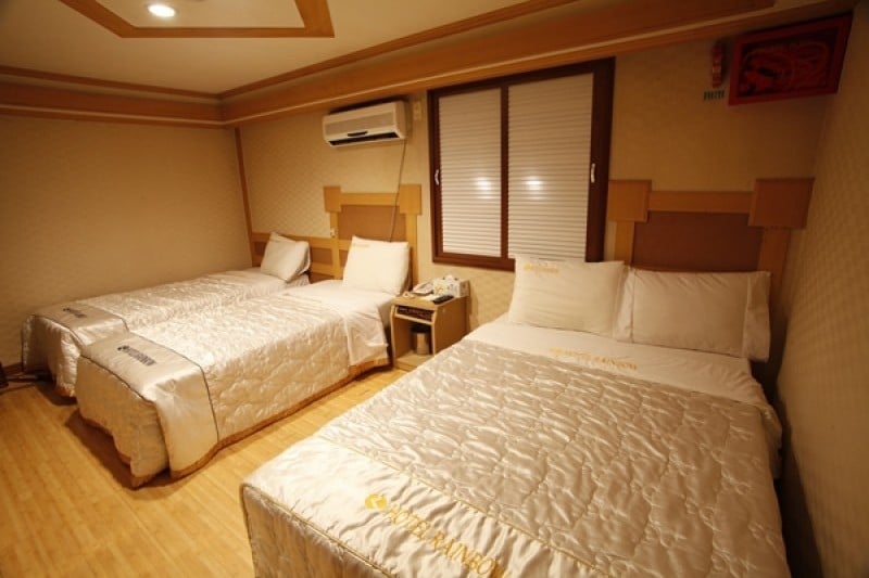Rainbow Hotel -  Goodstay  (7/22)