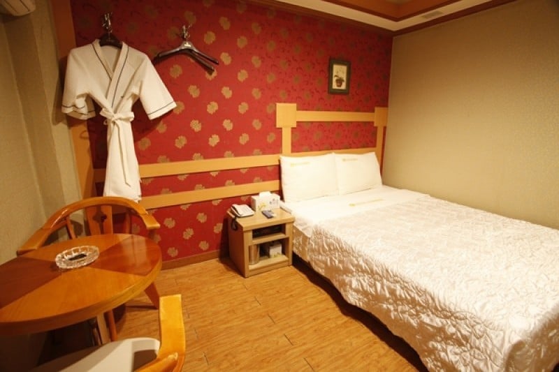 Rainbow Hotel -  Goodstay  (18/22)