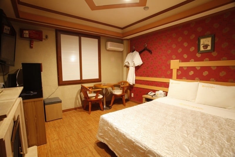 Rainbow Hotel -  Goodstay  (19/22)