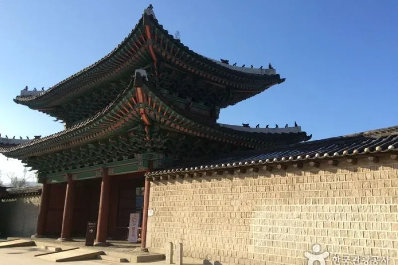 Changgyeonggung Palace Honghwamun Gate  (12/12)