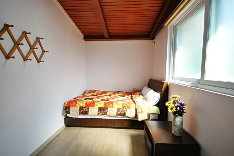 G.O.D Guesthouse  (3/9)