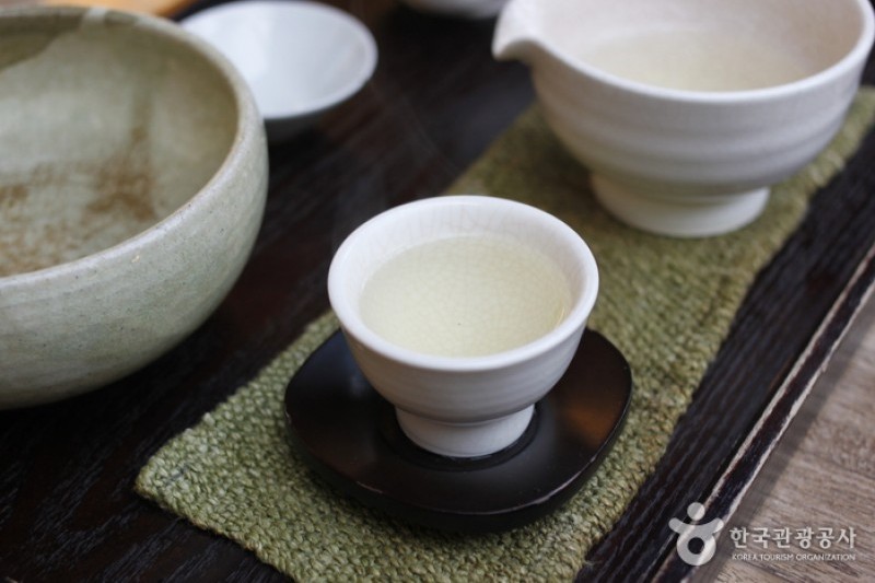 Areumdaun Cha Bangmulgwan  (17/39)