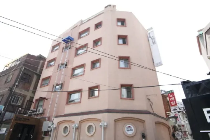 Maru - Goodstay  (1/1)