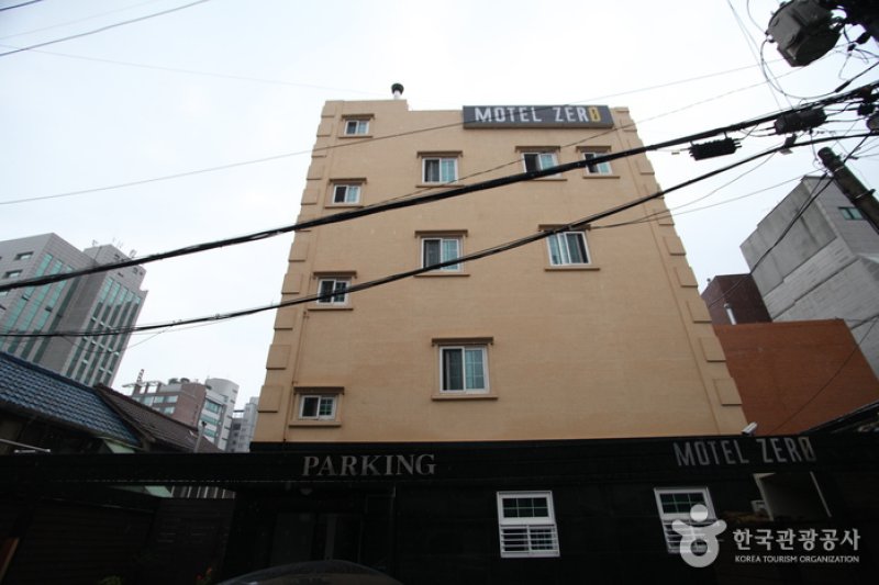 Hotel Zero - Goodstay  (1/16)