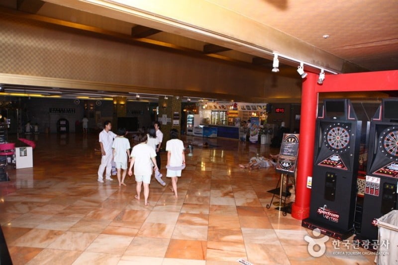 Yongsan Dragon Hill Spa - Getting the Star Treatment: a Massage at a Jjimjilbang(Korean Spa) (16/30)