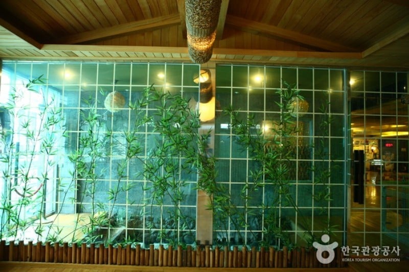 Yongsan Dragon Hill Spa - Getting the Star Treatment: a Massage at a Jjimjilbang(Korean Spa) (21/30)