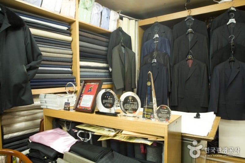 Hilton Tailor  (5/11)