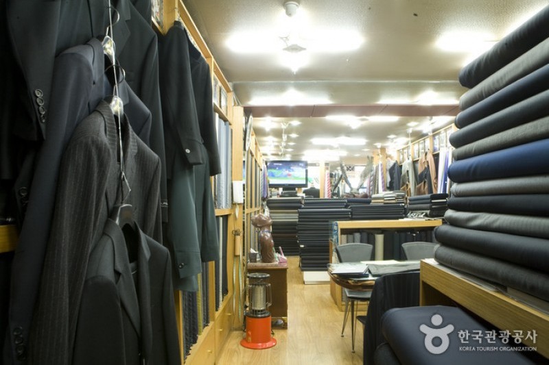 Hilton Tailor  (6/11)