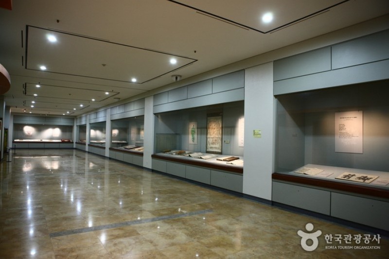 Gyujanggak Library of Seoul National University  (3/11)