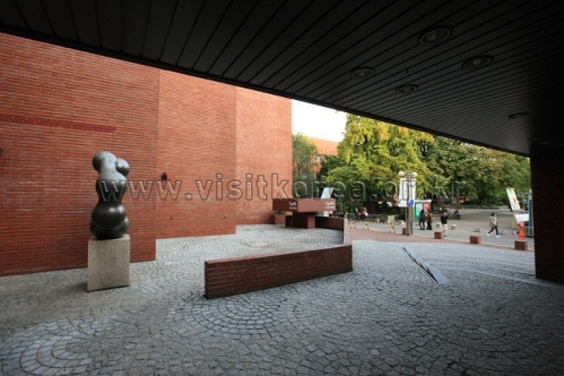 Arko Arts Theater  (8/10)