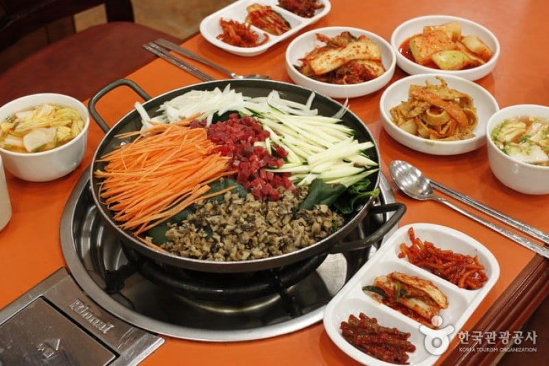 Jinju Hall  (1/18)