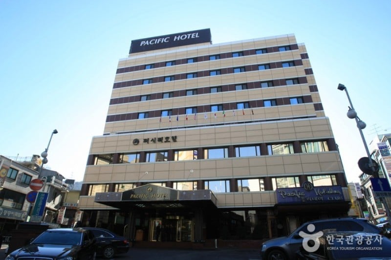 Pacific Hotel  (1/18)