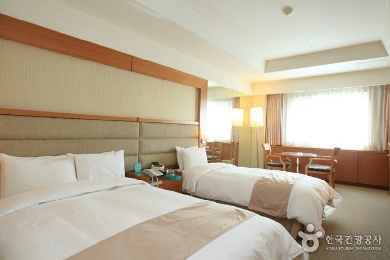 Pacific Hotel  (10/18)
