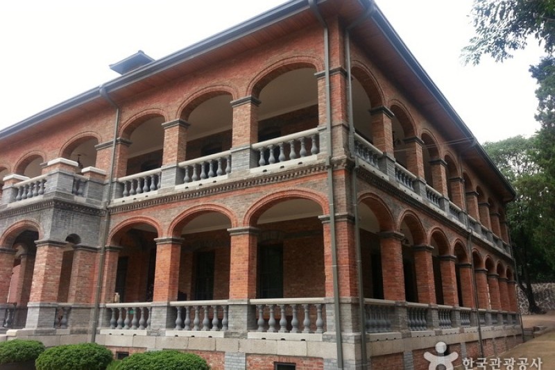 Jungmyeongjeon Hall  (3/4)