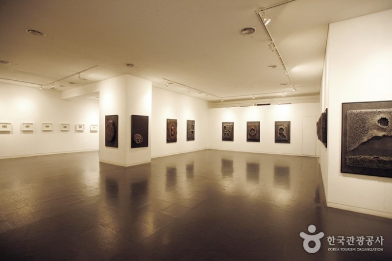 Seoul Art Center Gongpyeong Gallery  (1/6)