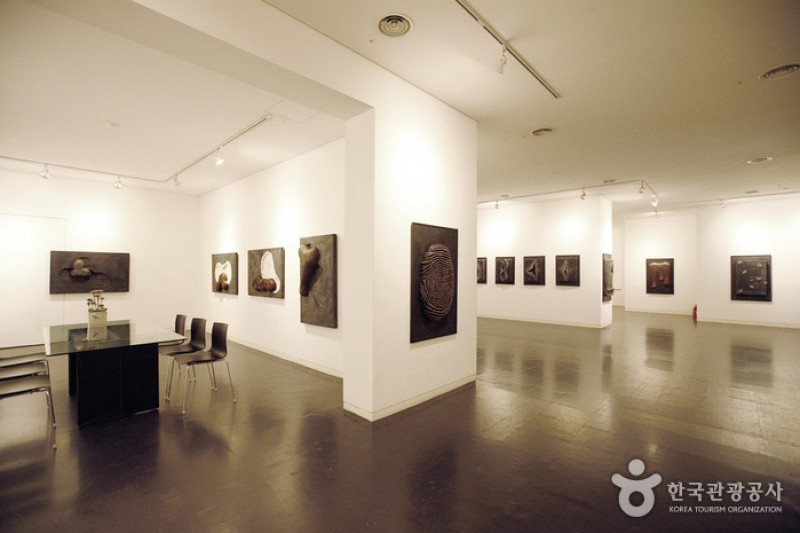Seoul Art Center Gongpyeong Gallery  (2/6)