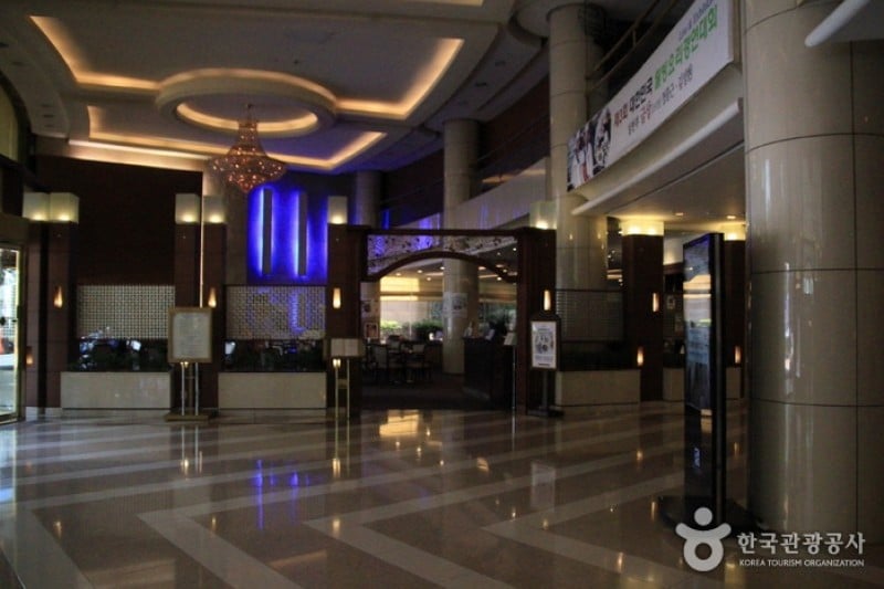 Hotel Riviera  (3/4)
