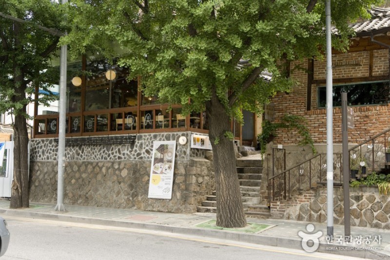 Café Moon  (12/29)