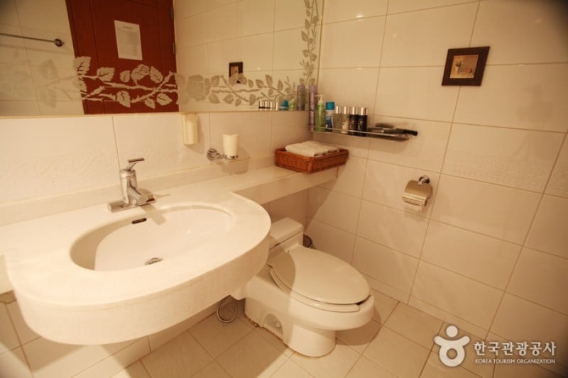 Nobless Hotel - Goodstay  (10/19)