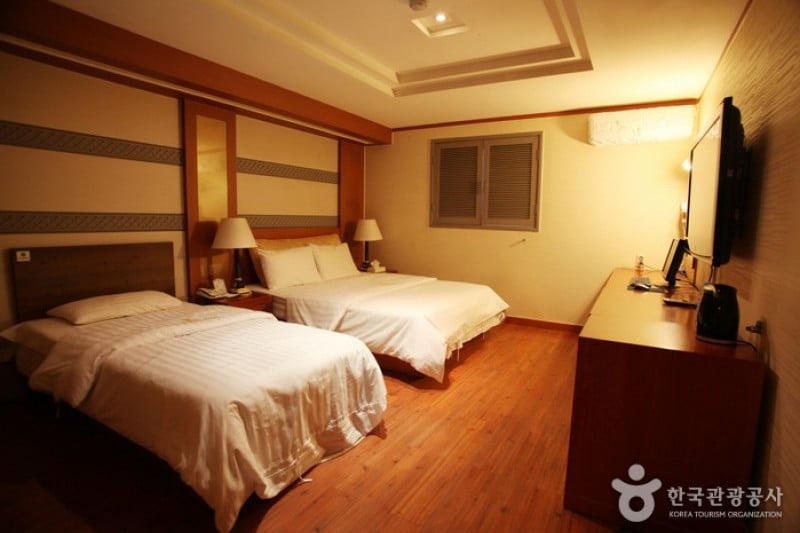 Nobless Hotel - Goodstay  (16/19)