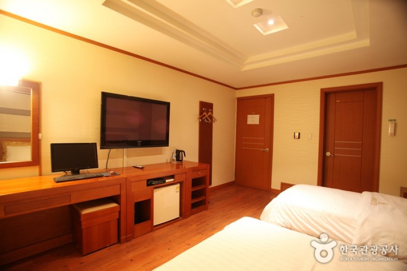Nobless Hotel - Goodstay  (18/19)