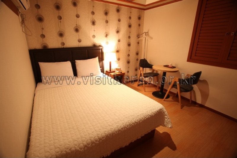 Hotel Zero - Goodstay  (2/16)