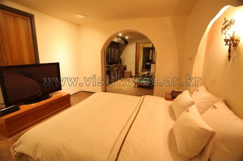 Max Hotel - Goodstay  (6/13)