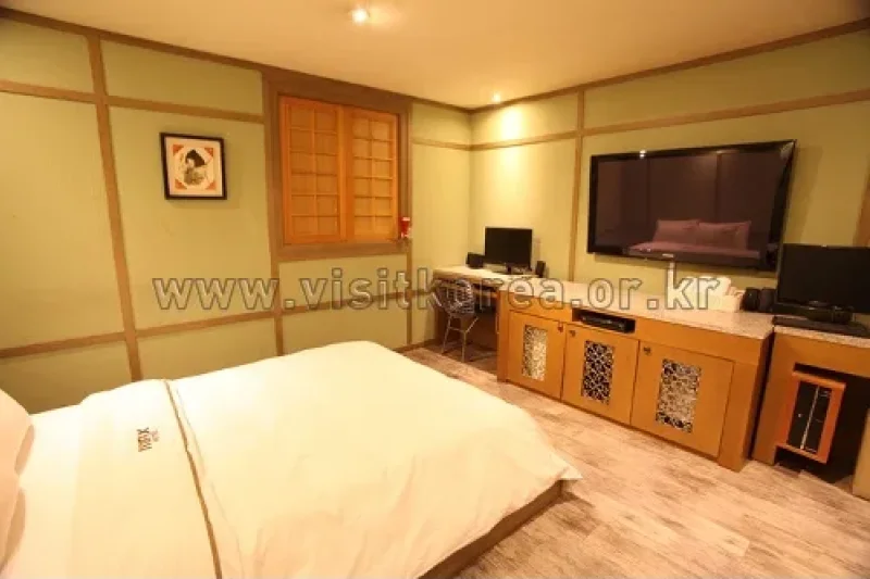 Max Hotel - Goodstay  (9/13)