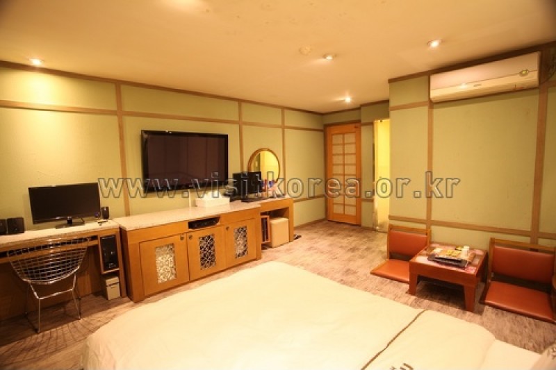 Max Hotel - Goodstay  (10/13)