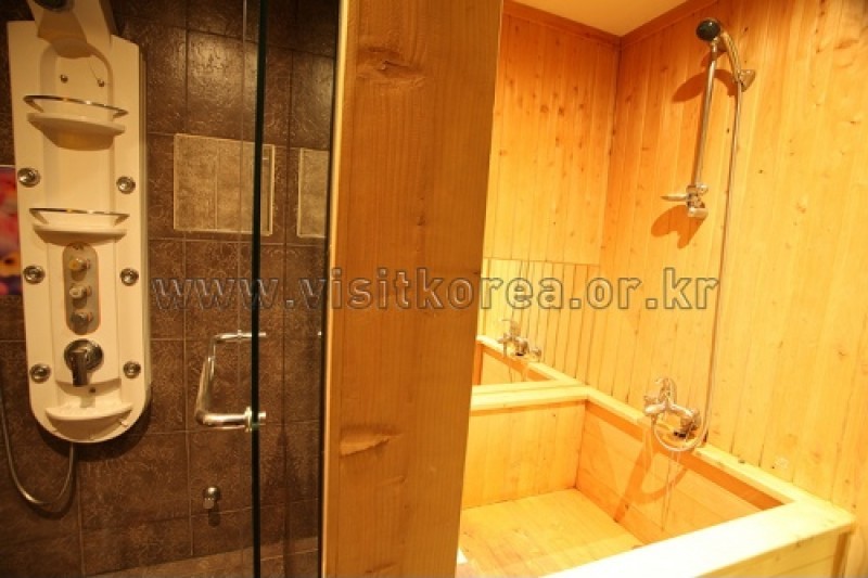 Max Hotel - Goodstay  (12/13)