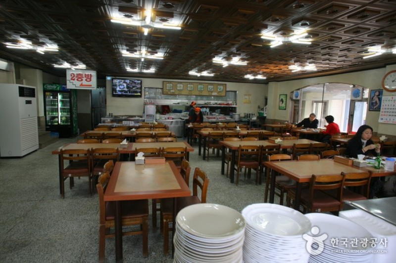 Wonjo 1ho Jangchungdong Halmeonijip(원조1호장충동할머니집) (6/15)