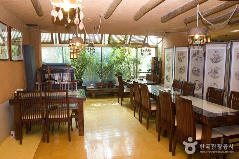 Pulhyanggi - Hannam Branch (풀향기- 한남점) (3/6)