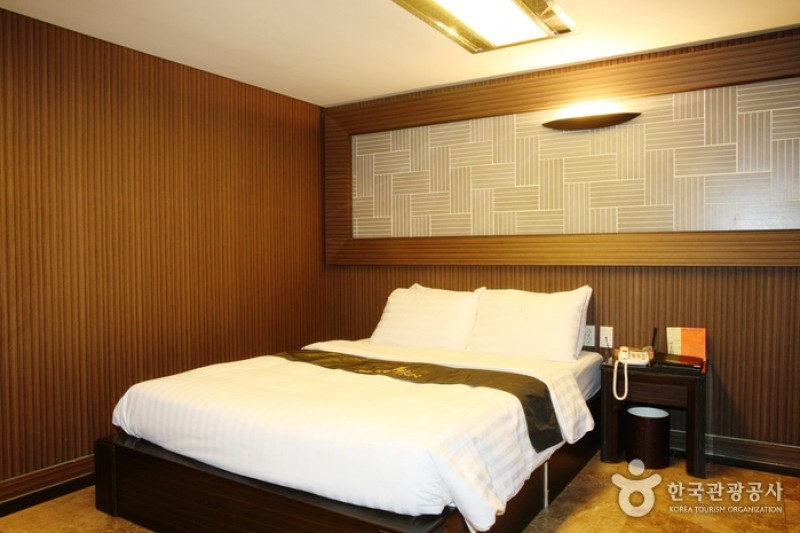 Hotel Elleinn  (14/17)