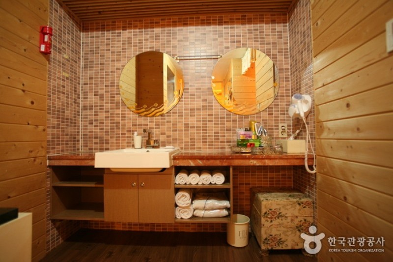 IMI Hotel - Goodstay  (12/18)