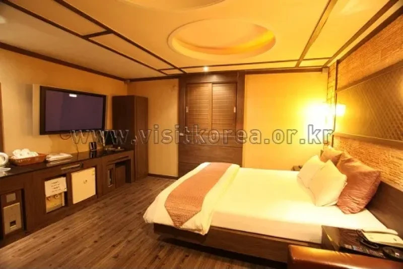Valentine Hotel - Goodstay  (4/23)