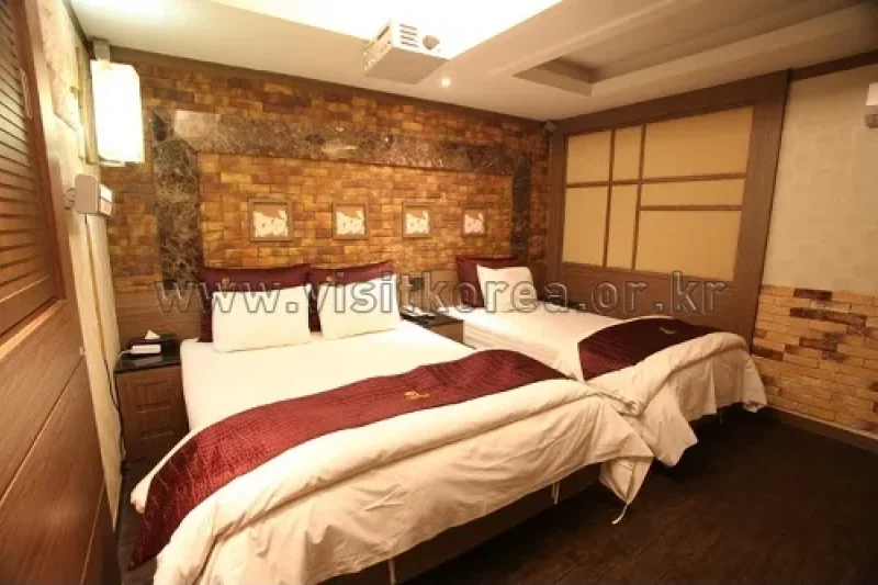 Valentine Hotel - Goodstay  (11/23)
