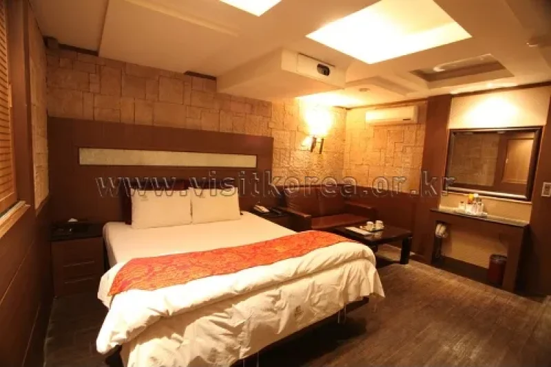 Valentine Hotel - Goodstay  (14/23)