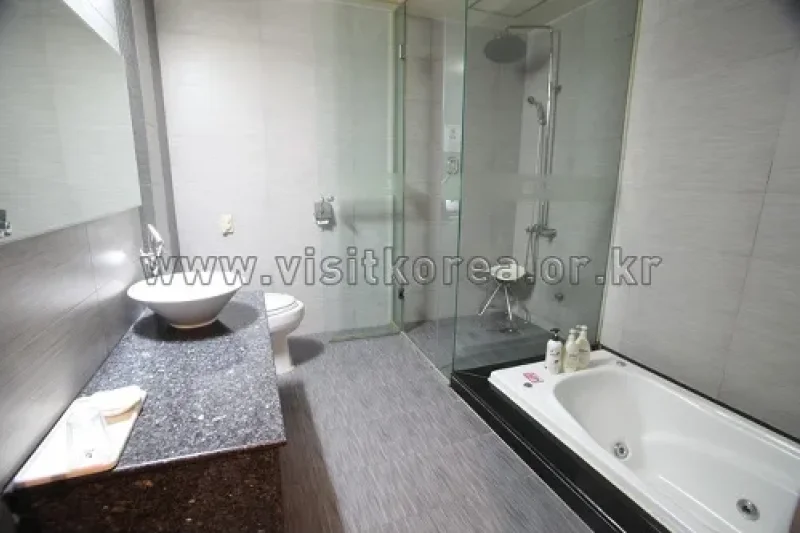 Valentine Hotel - Goodstay  (16/23)