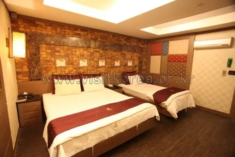 Valentine Hotel - Goodstay  (20/23)