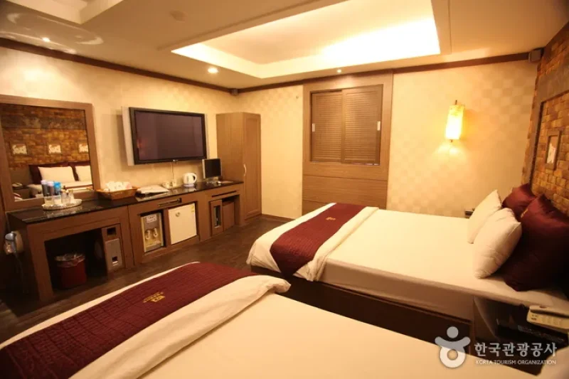 Valentine Hotel - Goodstay  (22/23)