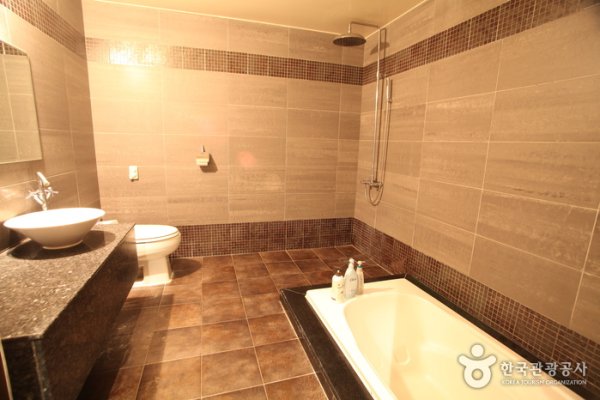 Valentine Hotel