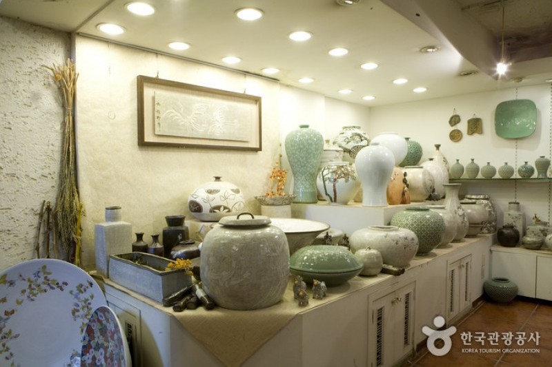 Eden Pottery  (4/16)