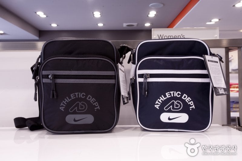 Nike - Munjeong Branch  (10/11)